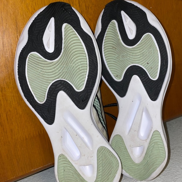 Nike Zoom Gravity “U Complete Me”- women’s running shoes Size 7.0 - Picture 8 of 8